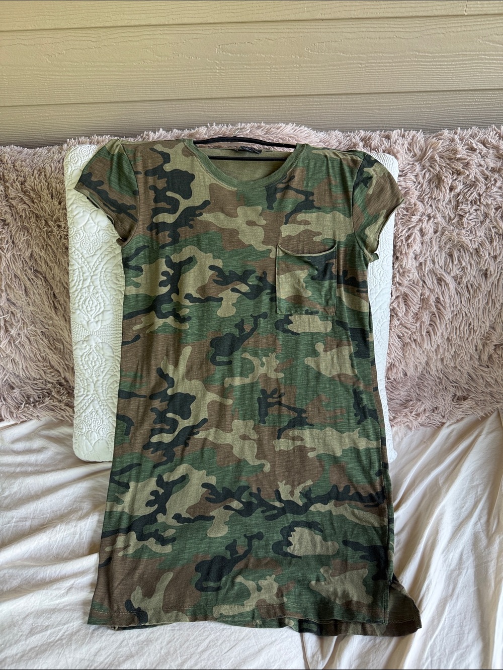 Sanctuary Olive Green Tee Top